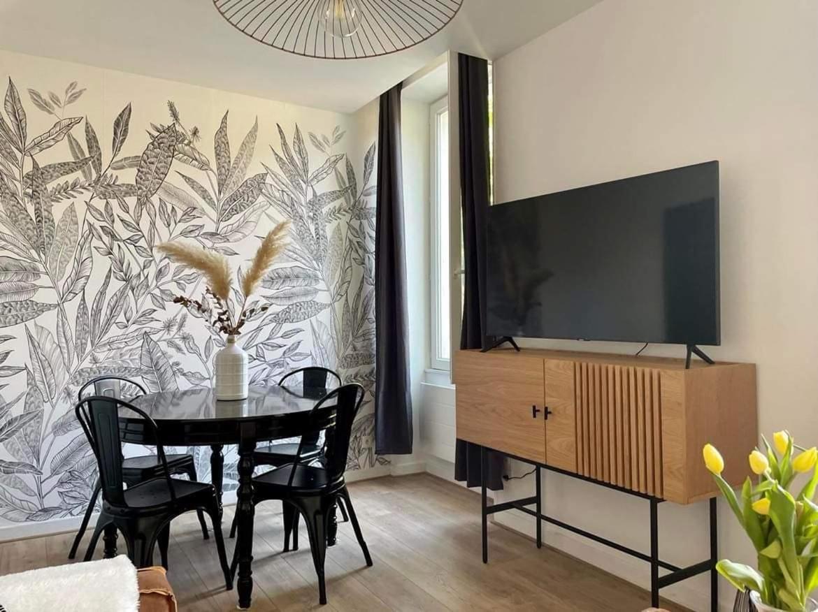 Les Rives Du Chateau Apartment